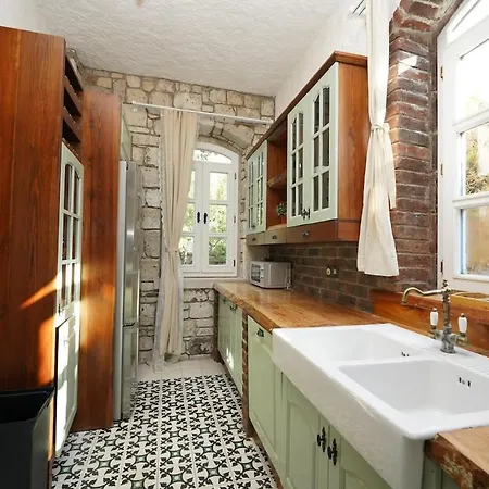 ヴィラ Private With Pool 150 M From The Sea - 4 Bathrooms - 8 People Çeşme