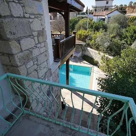 Private With Pool 150 M From The Sea - 4 Bathrooms - 8 People فيلة *
