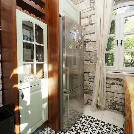Private With Pool 150 M From The Sea - 4 Bathrooms - 8 People ヴィラ Çeşme