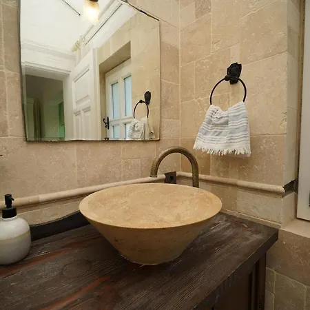 فيلة Private With Pool 150 M From The Sea - 4 Bathrooms - 8 People Çeşme