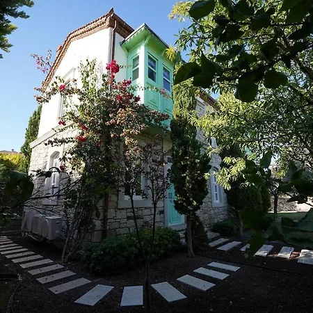 Private With Pool 150 M From The Sea - 4 Bathrooms - 8 People ヴィラ Çeşme