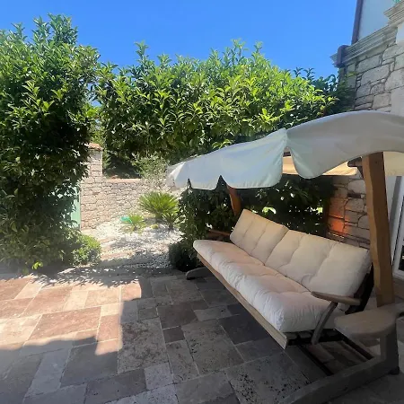 Private With Pool 150 M From The Sea - 4 Bathrooms - 8 People ヴィラ Çeşme