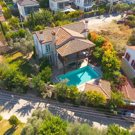 ヴィラ Private With Pool 150 M From The Sea - 4 Bathrooms - 8 People