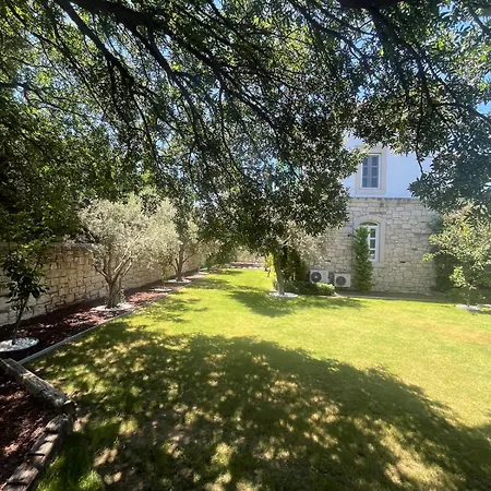 Private With Pool 150 M From The Sea - 4 Bathrooms - 8 People * Cesme